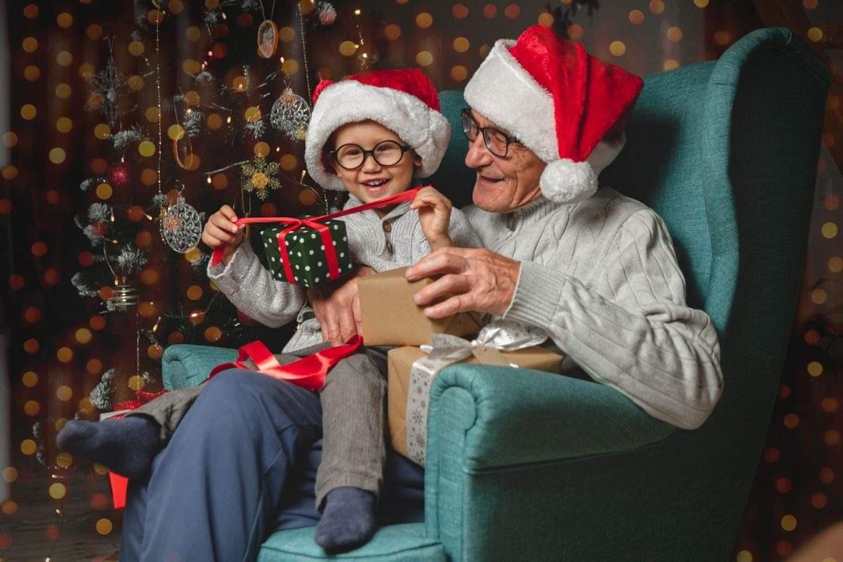 Świąteczne spotkania rodzinne już wkrótce! Uprzyjemnij je jeszcze bardziej dzięki wygodnym meblom